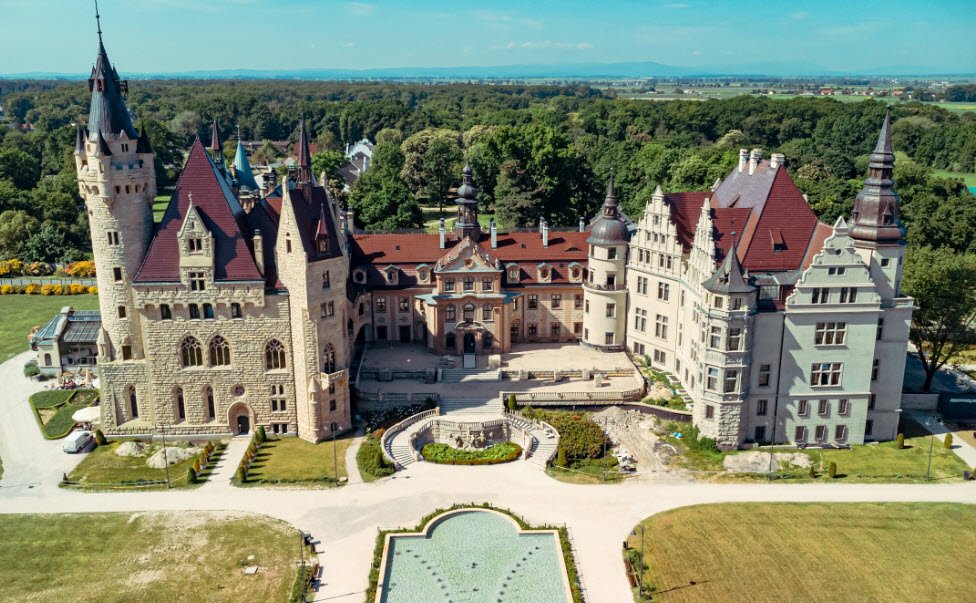 Moszna Zamek, Poland